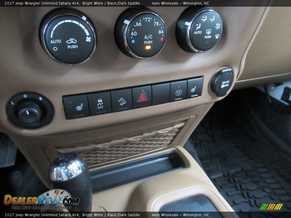 2017 Jeep Wrangler Unlimited Sahara 4x4 Bright White / Black/Dark Saddle Photo #18