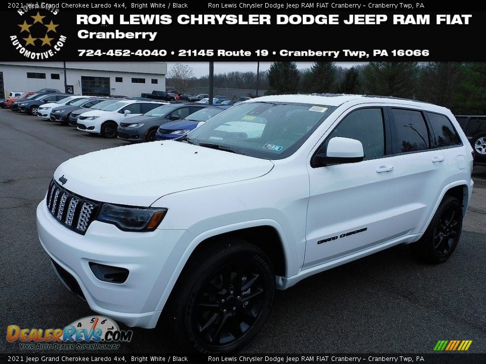 2021 Jeep Grand Cherokee Laredo 4x4 Bright White / Black Photo #1