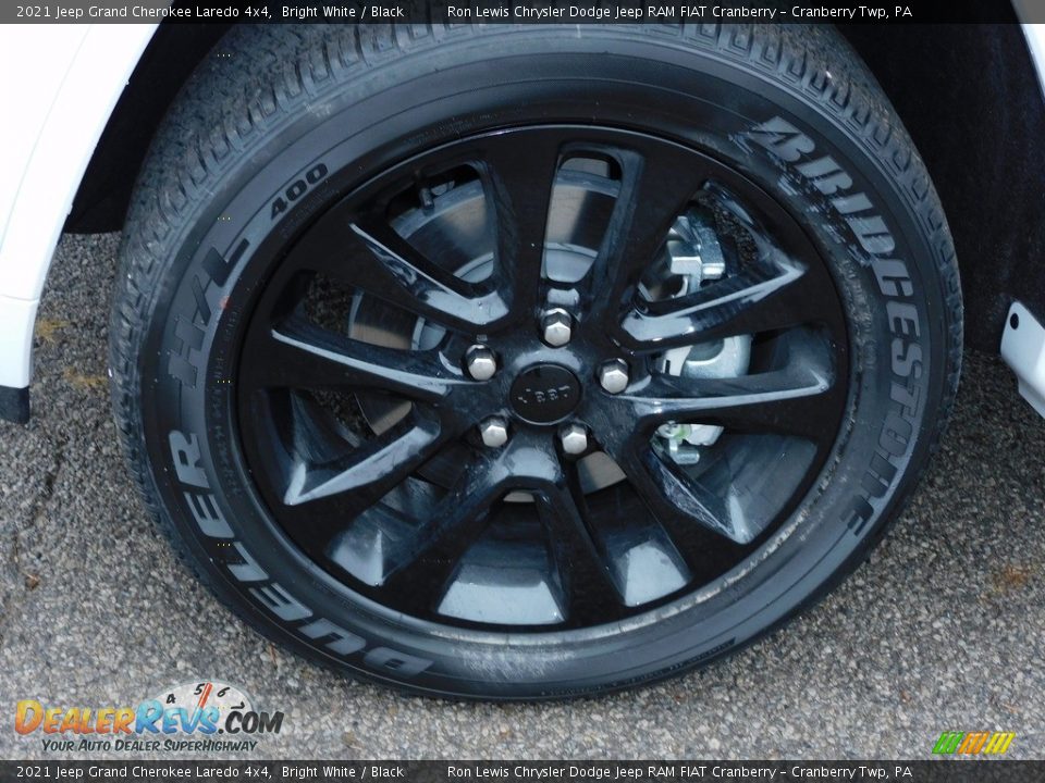 2021 Jeep Grand Cherokee Laredo 4x4 Bright White / Black Photo #10
