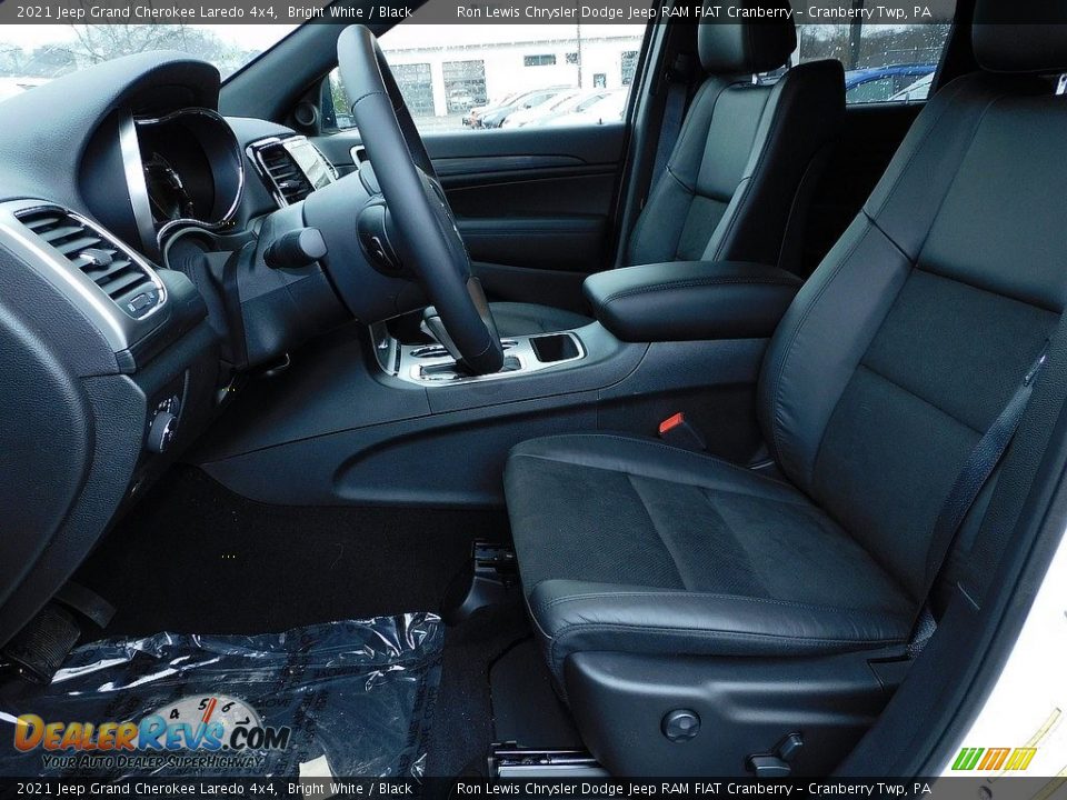 2021 Jeep Grand Cherokee Laredo 4x4 Bright White / Black Photo #11