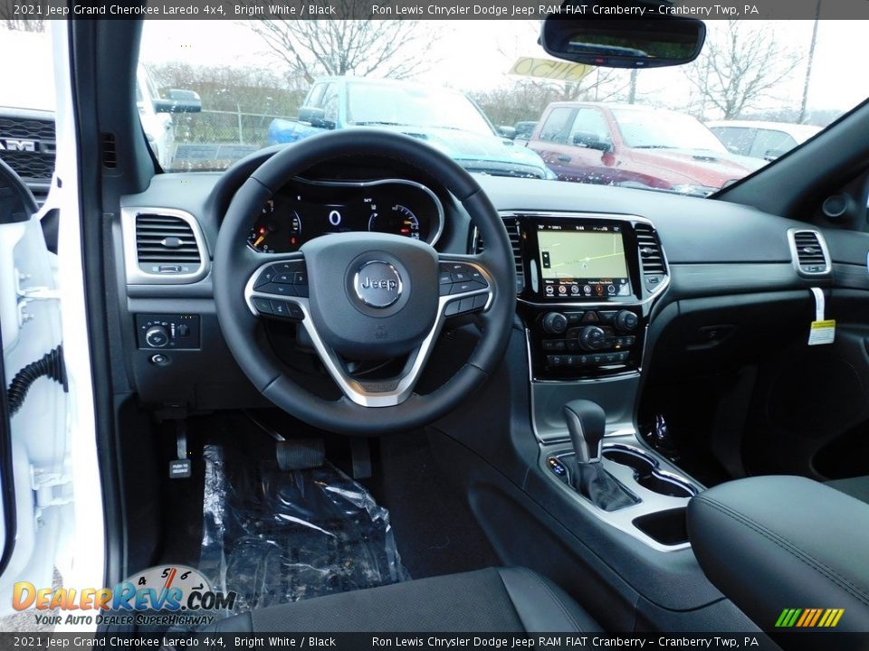 2021 Jeep Grand Cherokee Laredo 4x4 Bright White / Black Photo #13