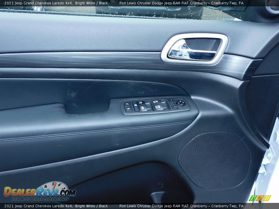 2021 Jeep Grand Cherokee Laredo 4x4 Bright White / Black Photo #14