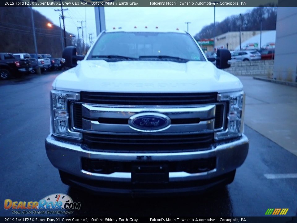 2019 Ford F250 Super Duty XL Crew Cab 4x4 Oxford White / Earth Gray Photo #7