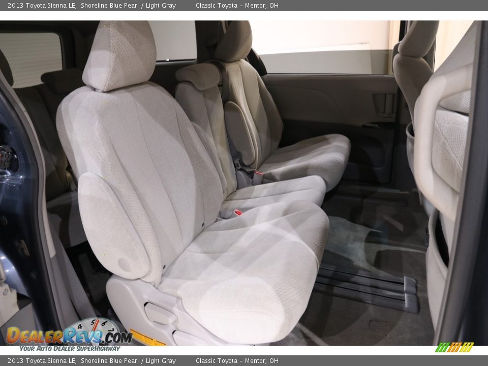 2013 Toyota Sienna LE Shoreline Blue Pearl / Light Gray Photo #17