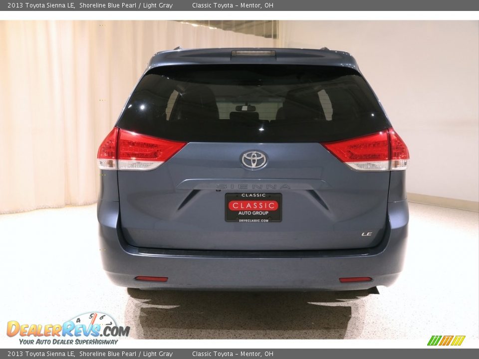 2013 Toyota Sienna LE Shoreline Blue Pearl / Light Gray Photo #20