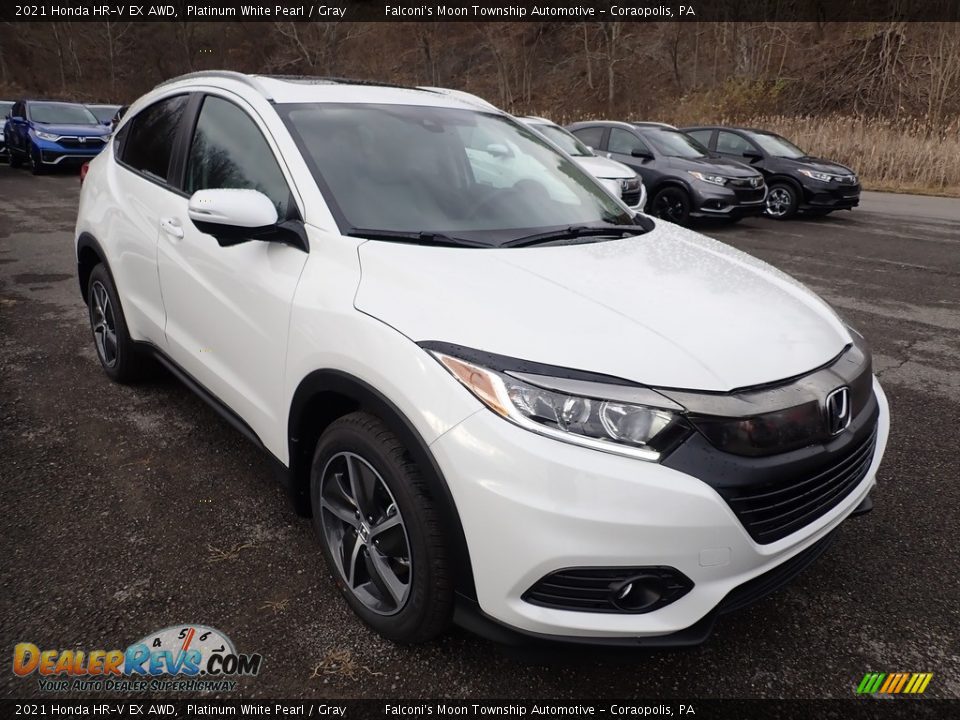 Front 3/4 View of 2021 Honda HR-V EX AWD Photo #6