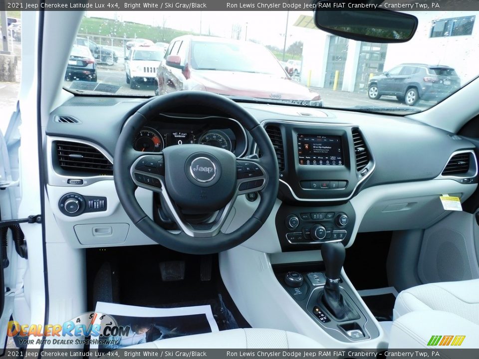 Dashboard of 2021 Jeep Cherokee Latitude Lux 4x4 Photo #13