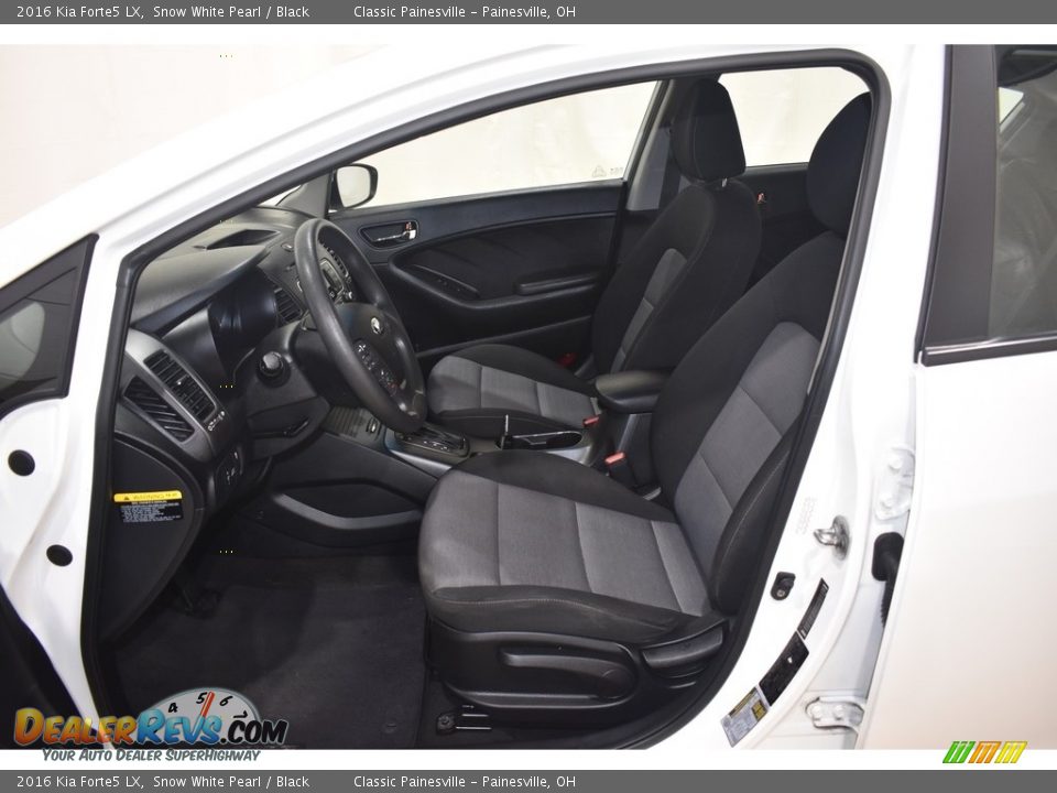 Front Seat of 2016 Kia Forte5 LX Photo #7