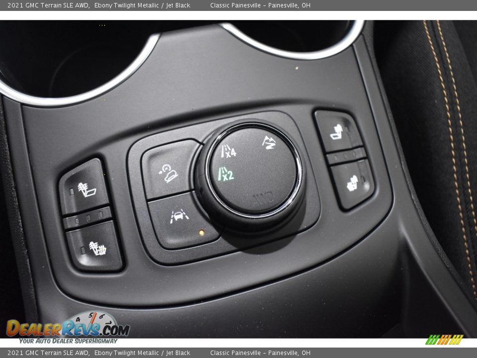 Controls of 2021 GMC Terrain SLE AWD Photo #8