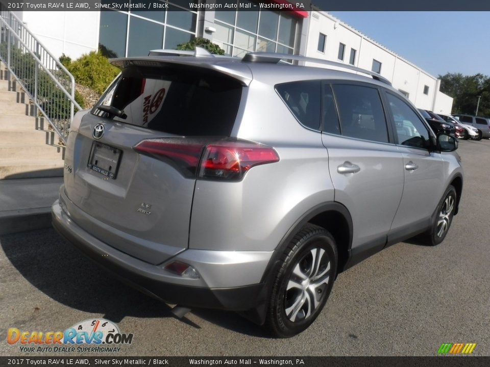 2017 Toyota RAV4 LE AWD Silver Sky Metallic / Black Photo #13