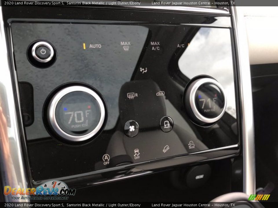 Controls of 2020 Land Rover Discovery Sport S Photo #22