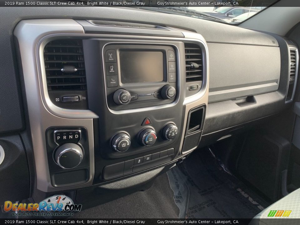 2019 Ram 1500 Classic SLT Crew Cab 4x4 Bright White / Black/Diesel Gray Photo #14