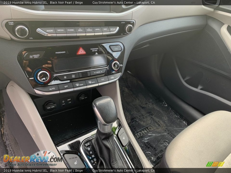 2019 Hyundai Ioniq Hybrid SEL Black Noir Pearl / Beige Photo #9