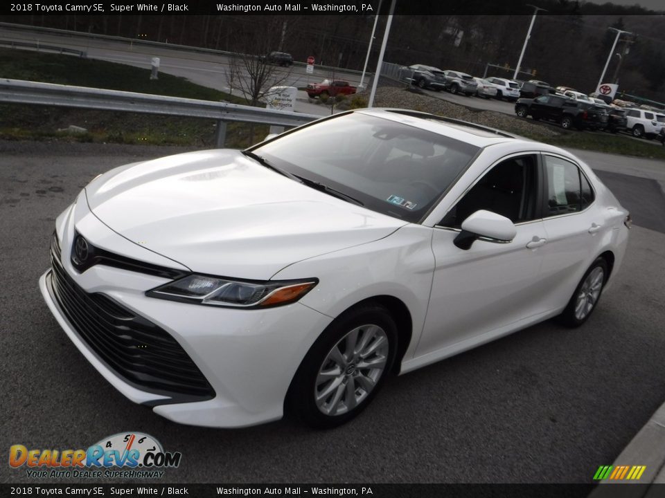 2018 Toyota Camry SE Super White / Black Photo #10