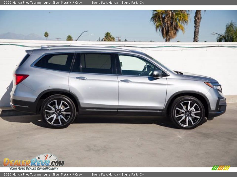 2020 Honda Pilot Touring Lunar Silver Metallic / Gray Photo #11