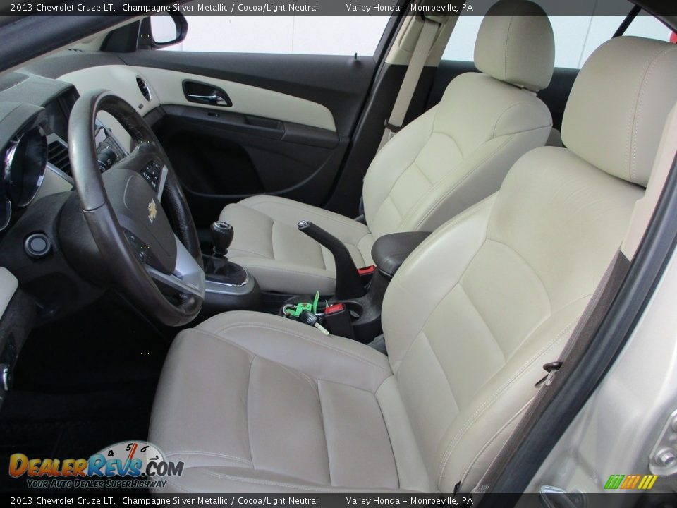 Cocoa/Light Neutral Interior - 2013 Chevrolet Cruze LT Photo #11