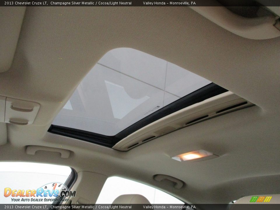 Sunroof of 2013 Chevrolet Cruze LT Photo #13