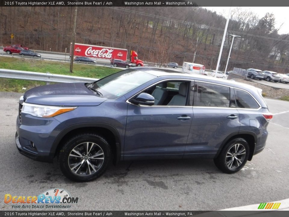 2016 Toyota Highlander XLE AWD Shoreline Blue Pearl / Ash Photo #11