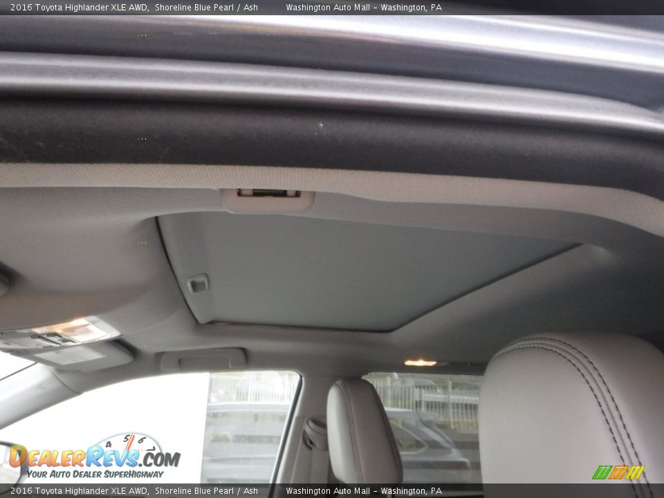 2016 Toyota Highlander XLE AWD Shoreline Blue Pearl / Ash Photo #15