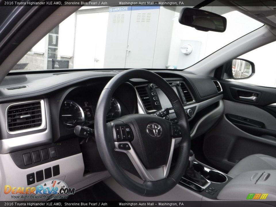 2016 Toyota Highlander XLE AWD Shoreline Blue Pearl / Ash Photo #16