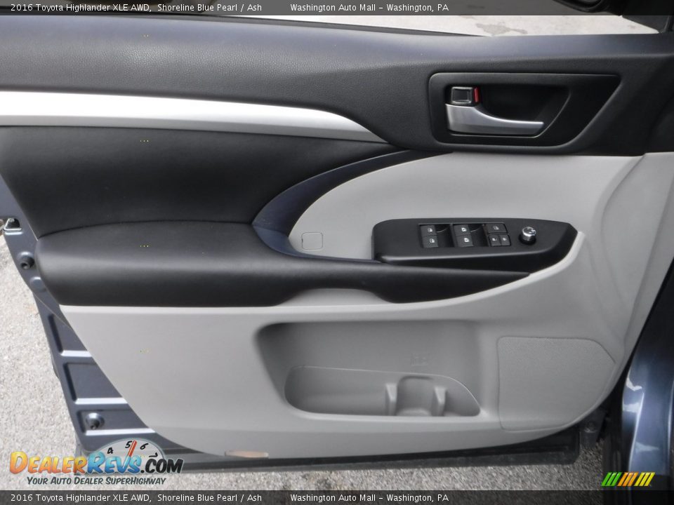 2016 Toyota Highlander XLE AWD Shoreline Blue Pearl / Ash Photo #17