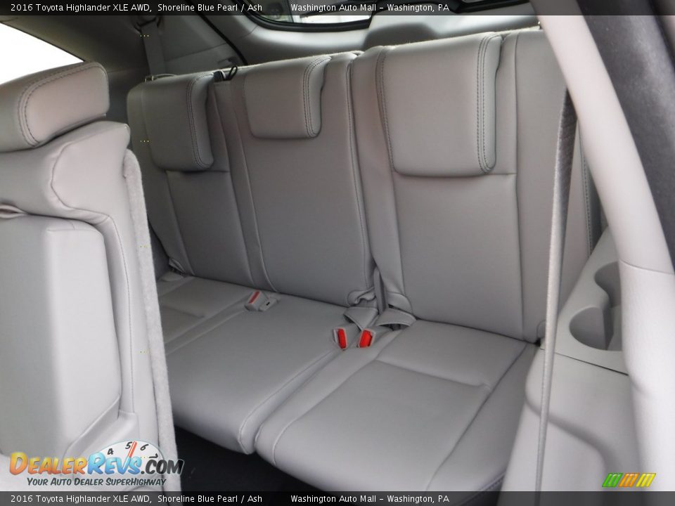 2016 Toyota Highlander XLE AWD Shoreline Blue Pearl / Ash Photo #23