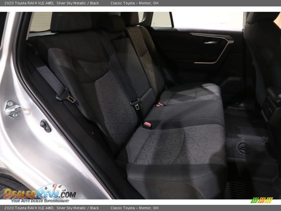 2020 Toyota RAV4 XLE AWD Silver Sky Metallic / Black Photo #21