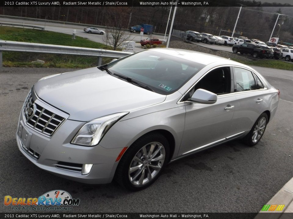 2013 Cadillac XTS Luxury AWD Radiant Silver Metallic / Shale/Cocoa Photo #11