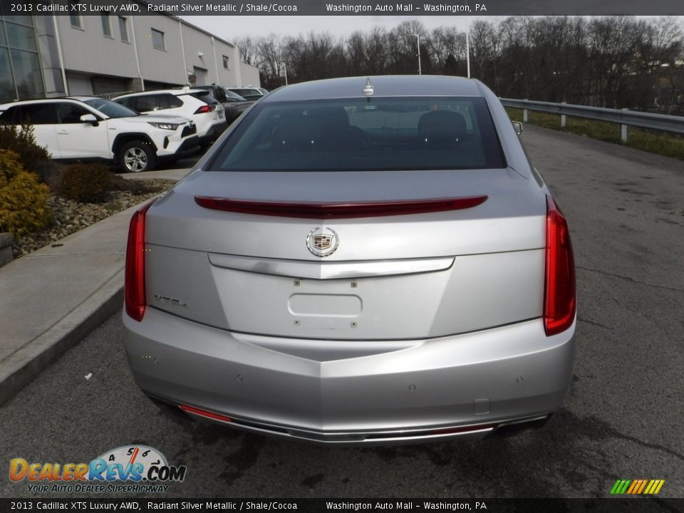2013 Cadillac XTS Luxury AWD Radiant Silver Metallic / Shale/Cocoa Photo #13