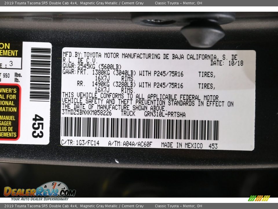 2019 Toyota Tacoma SR5 Double Cab 4x4 Magnetic Gray Metallic / Cement Gray Photo #17