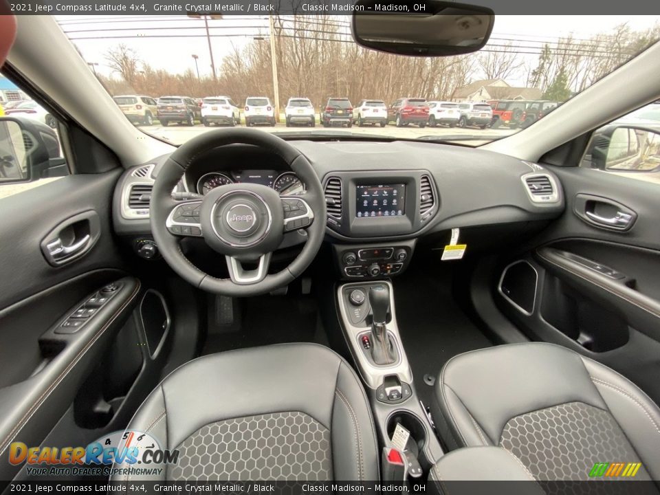 2021 Jeep Compass Latitude 4x4 Granite Crystal Metallic / Black Photo #4