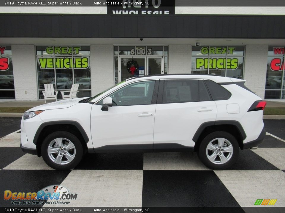 2019 Toyota RAV4 XLE Super White / Black Photo #1