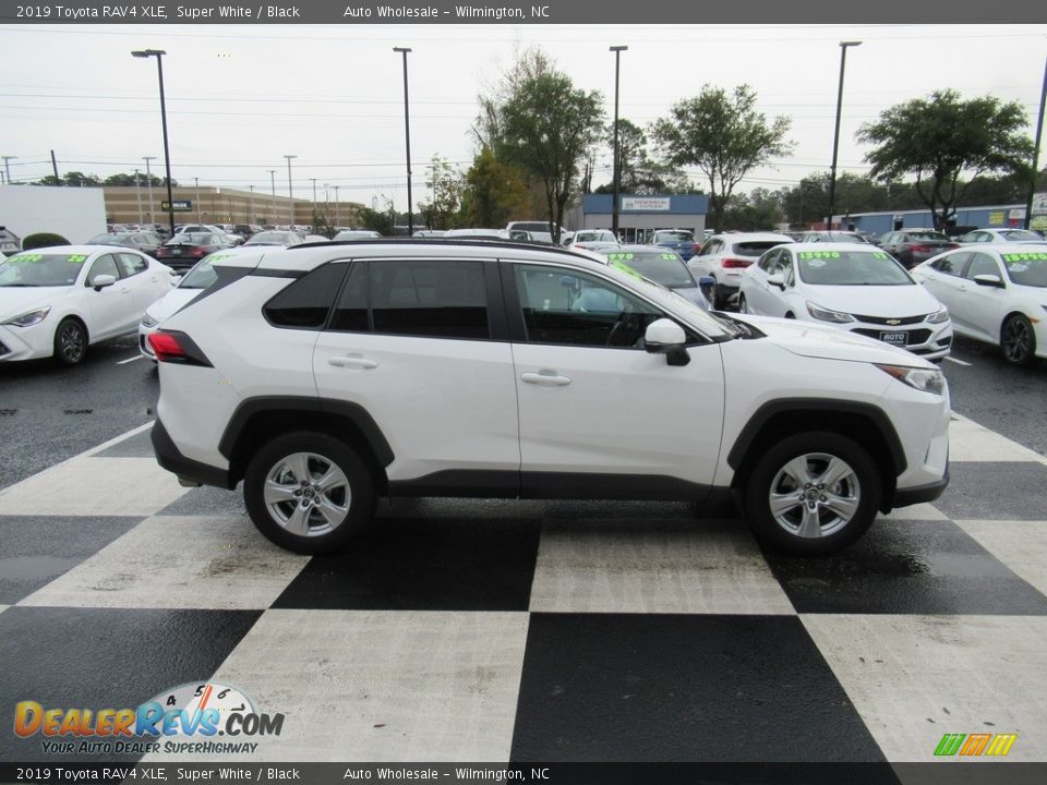 2019 Toyota RAV4 XLE Super White / Black Photo #3