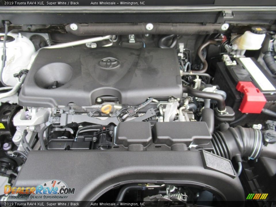 2019 Toyota RAV4 XLE Super White / Black Photo #6