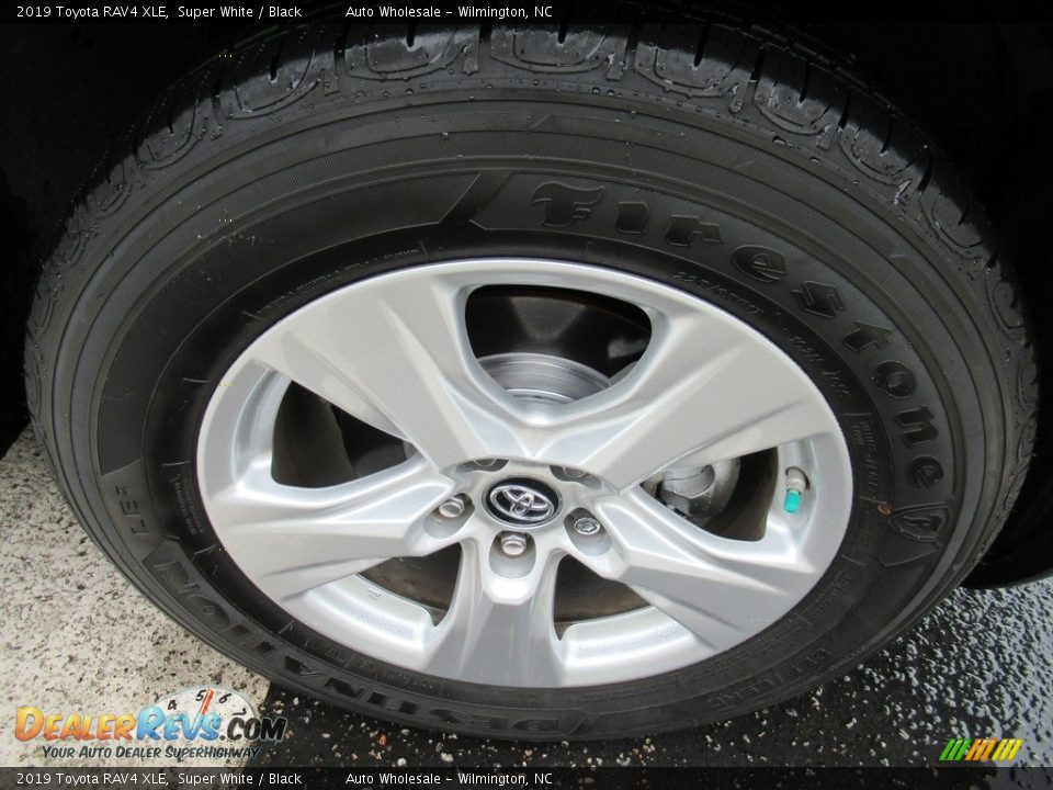 2019 Toyota RAV4 XLE Super White / Black Photo #7