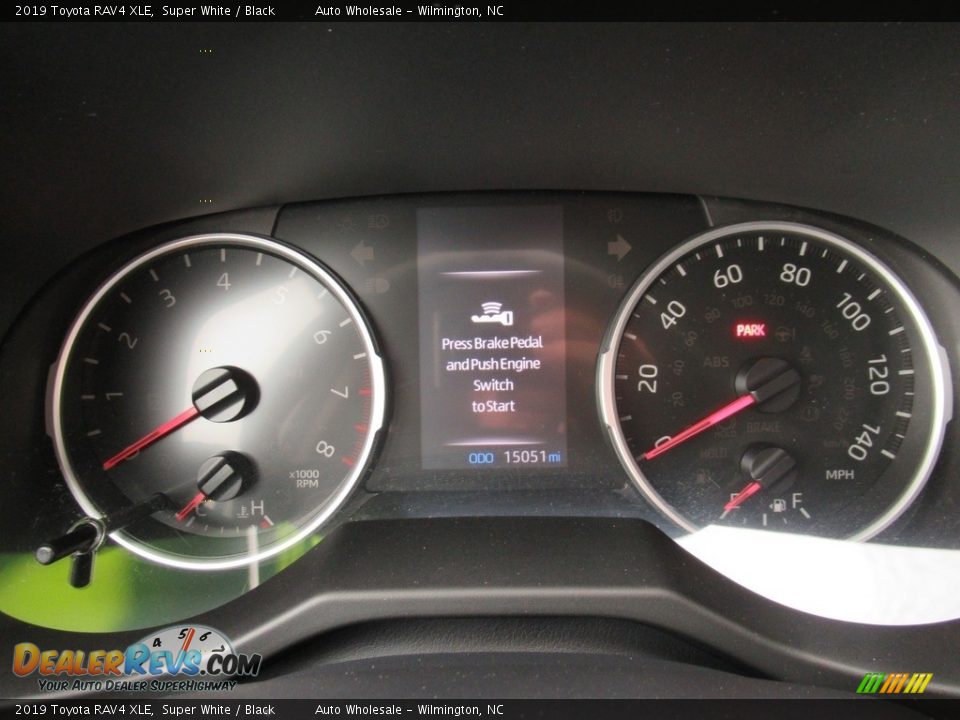 2019 Toyota RAV4 XLE Super White / Black Photo #16