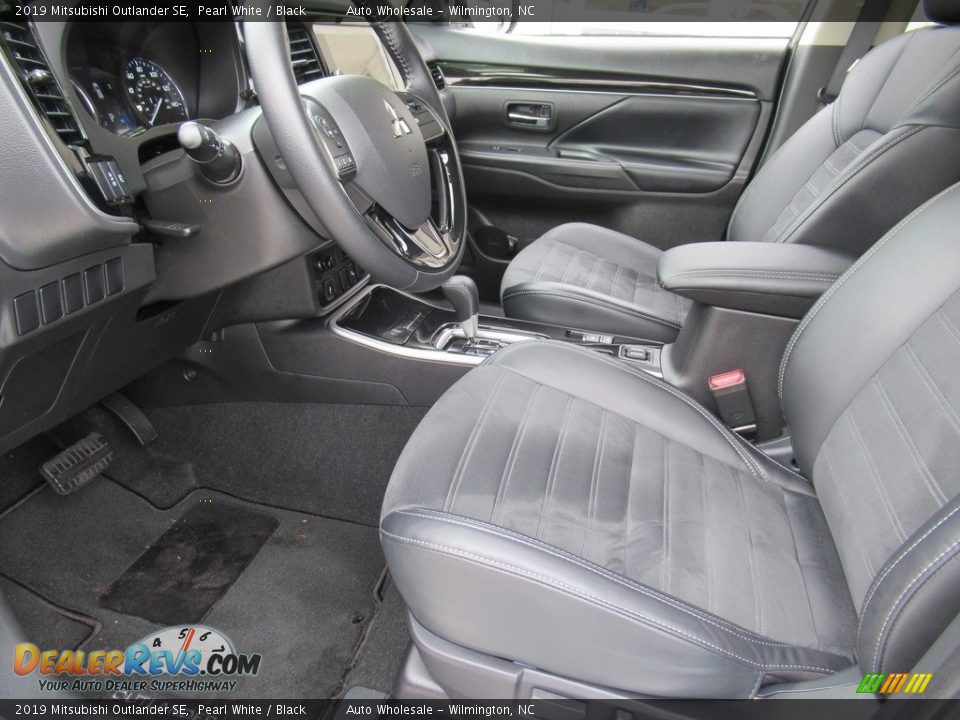 2019 Mitsubishi Outlander SE Pearl White / Black Photo #10