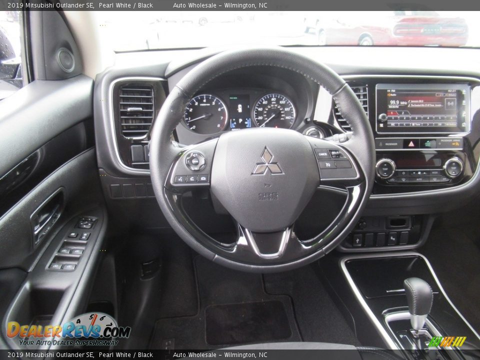 2019 Mitsubishi Outlander SE Pearl White / Black Photo #15