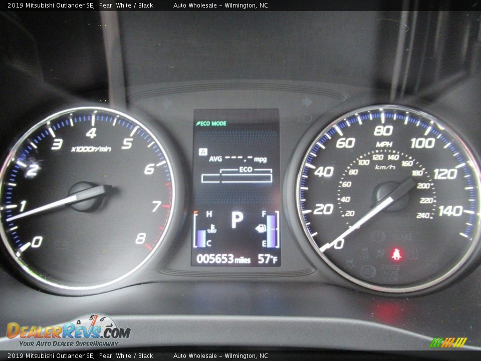 2019 Mitsubishi Outlander SE Pearl White / Black Photo #16