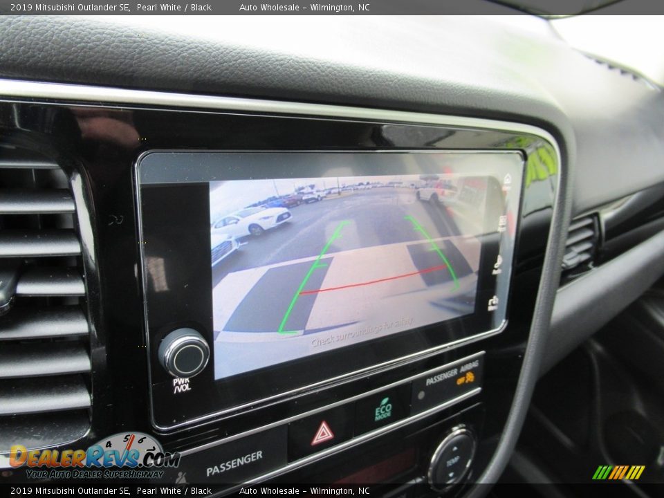 2019 Mitsubishi Outlander SE Pearl White / Black Photo #18