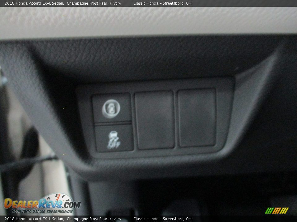 2018 Honda Accord EX-L Sedan Champagne Frost Pearl / Ivory Photo #29