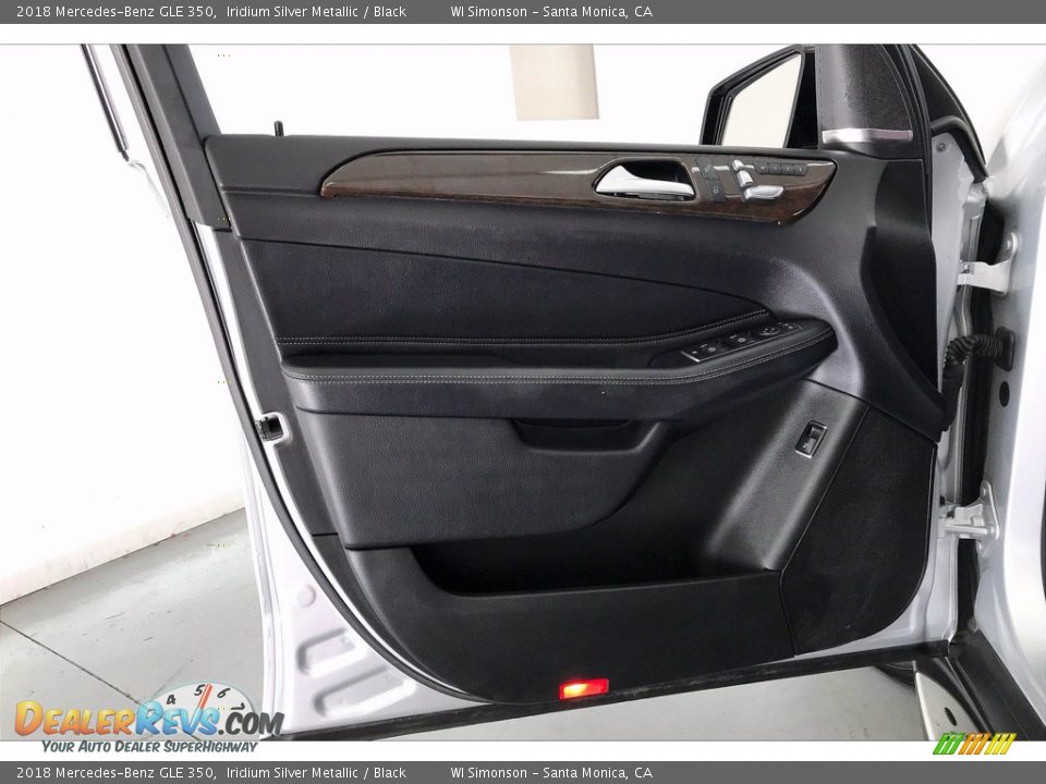 Door Panel of 2018 Mercedes-Benz GLE 350 Photo #26