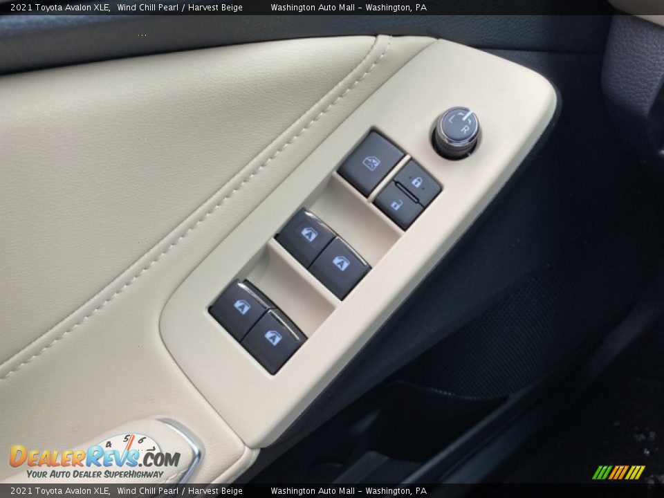 Controls of 2021 Toyota Avalon XLE Photo #19