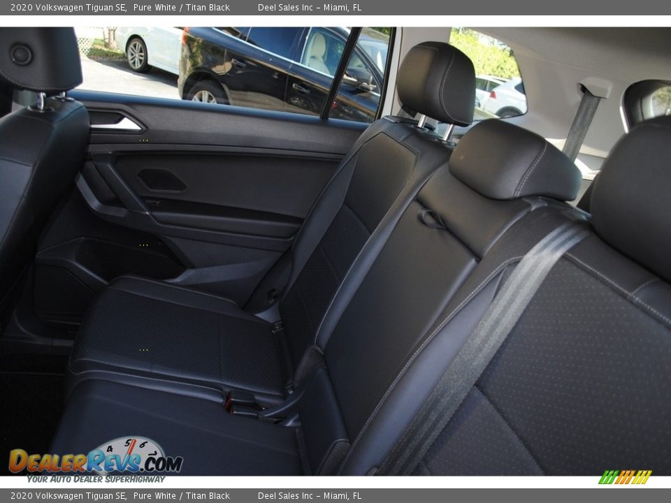 2020 Volkswagen Tiguan SE Pure White / Titan Black Photo #9