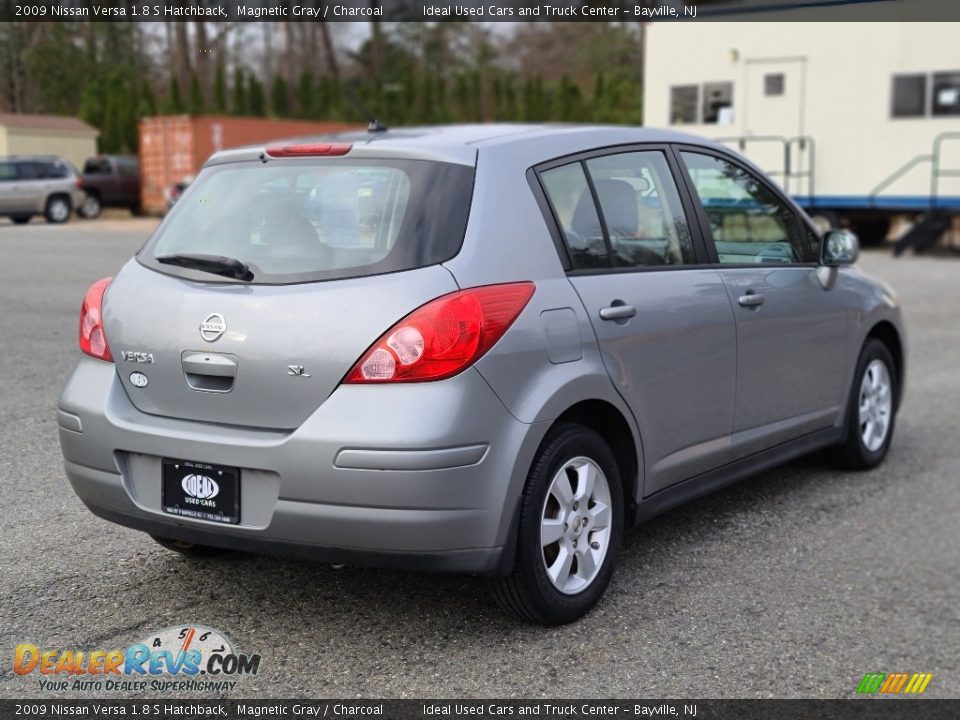 2009 Nissan Versa 1.8 S Hatchback Magnetic Gray / Charcoal Photo #5