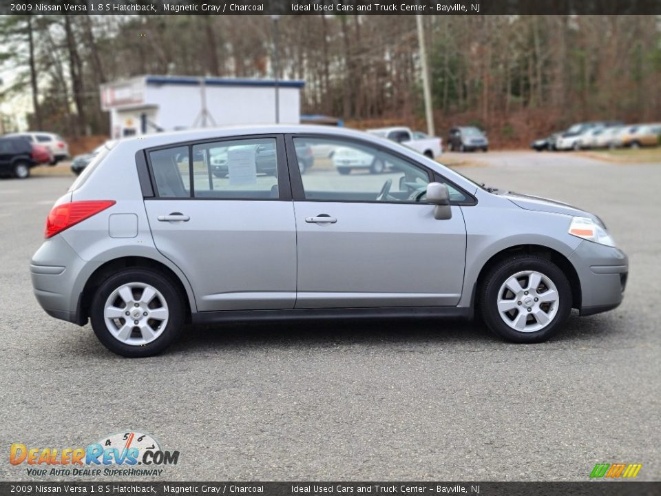 2009 Nissan Versa 1.8 S Hatchback Magnetic Gray / Charcoal Photo #6