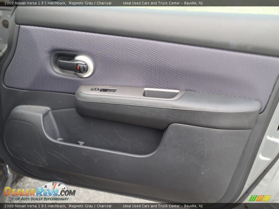 2009 Nissan Versa 1.8 S Hatchback Magnetic Gray / Charcoal Photo #9