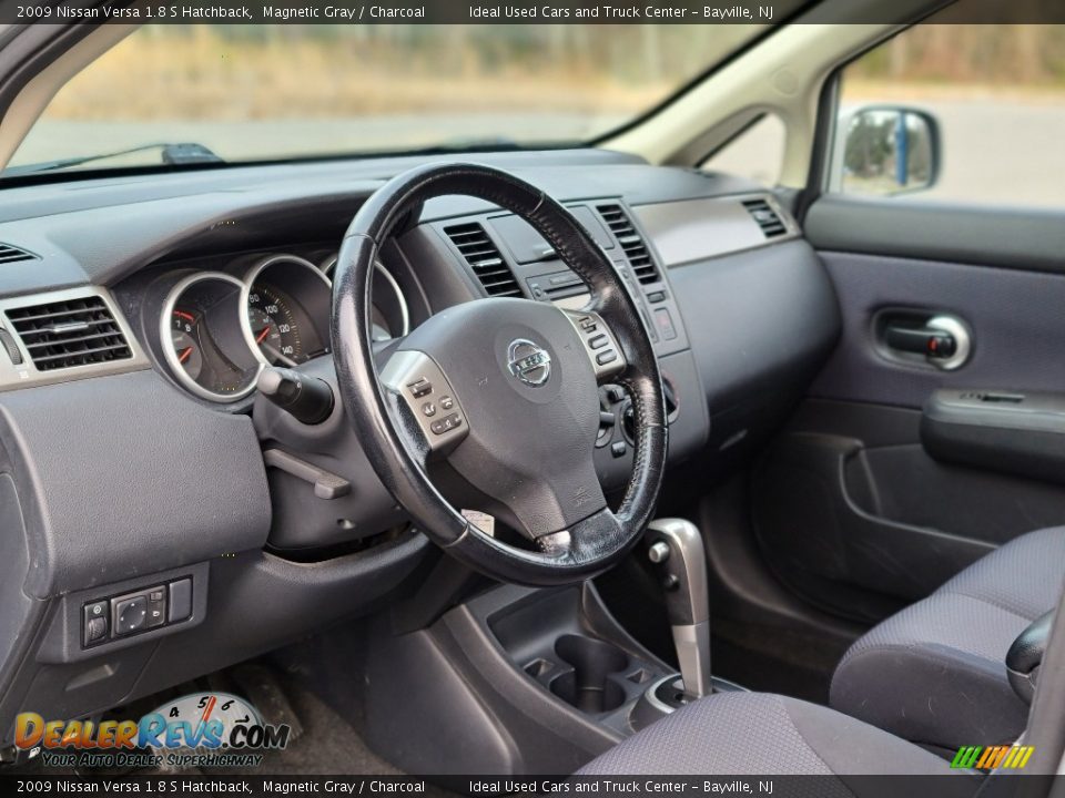 2009 Nissan Versa 1.8 S Hatchback Magnetic Gray / Charcoal Photo #14