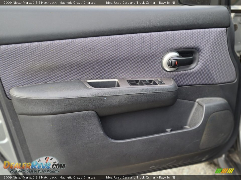 2009 Nissan Versa 1.8 S Hatchback Magnetic Gray / Charcoal Photo #15