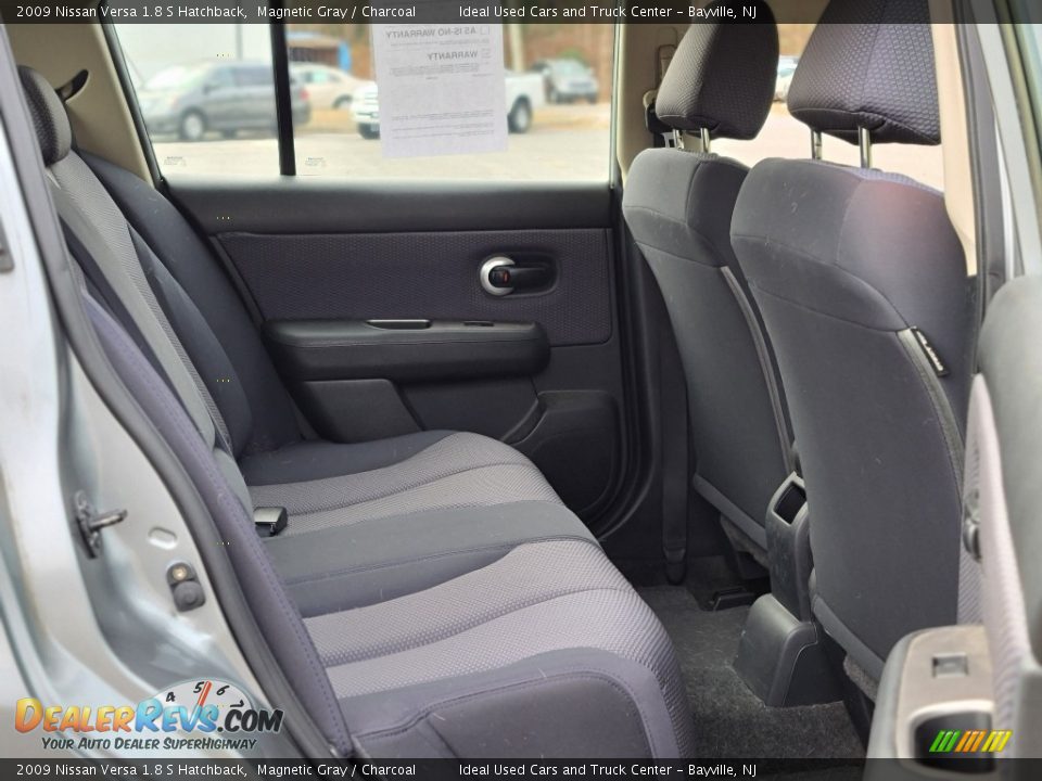2009 Nissan Versa 1.8 S Hatchback Magnetic Gray / Charcoal Photo #16